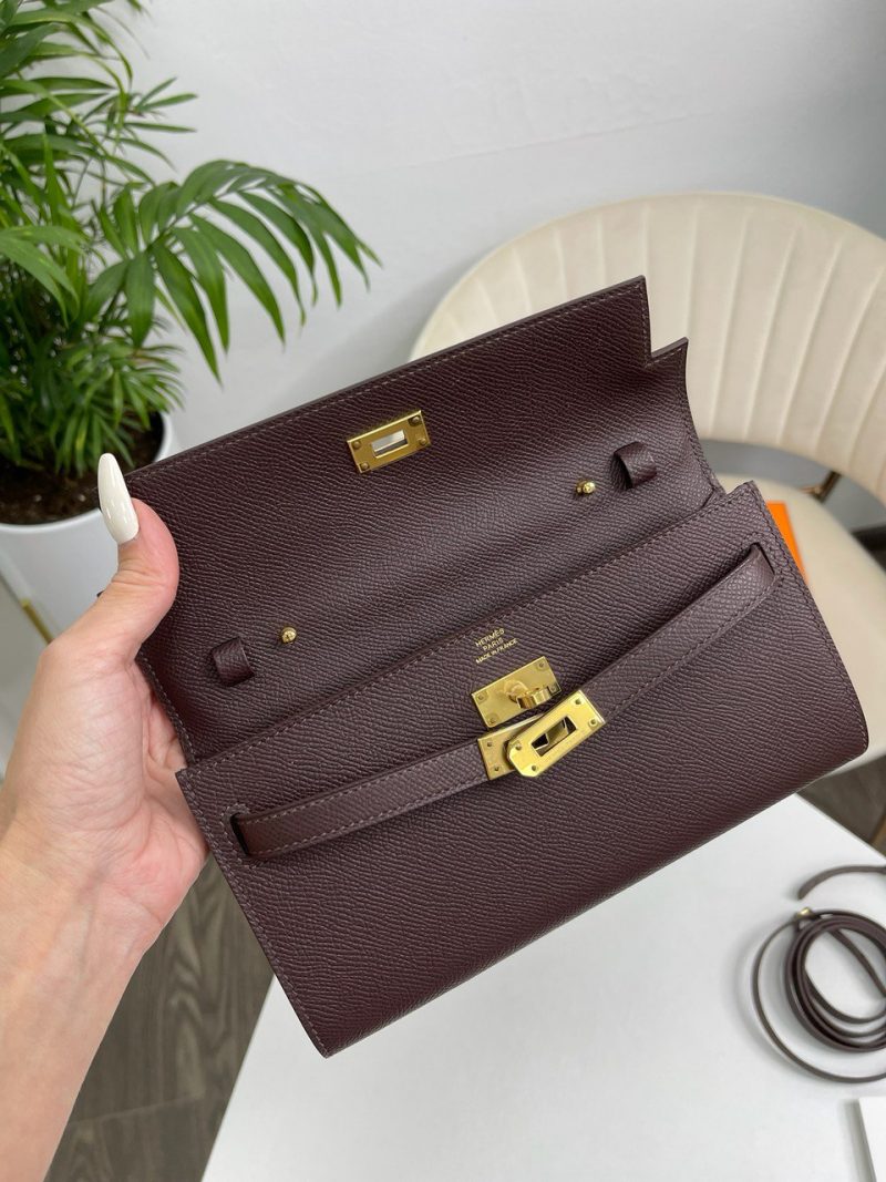 photo_5343666948564703663_y