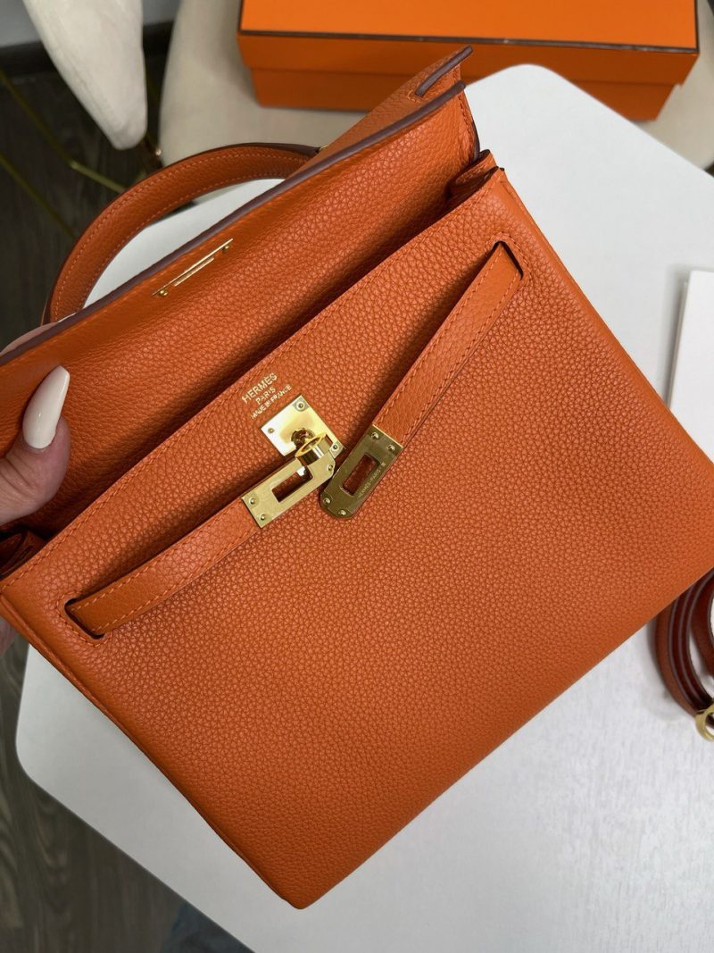 photo_5345918748378387680_y