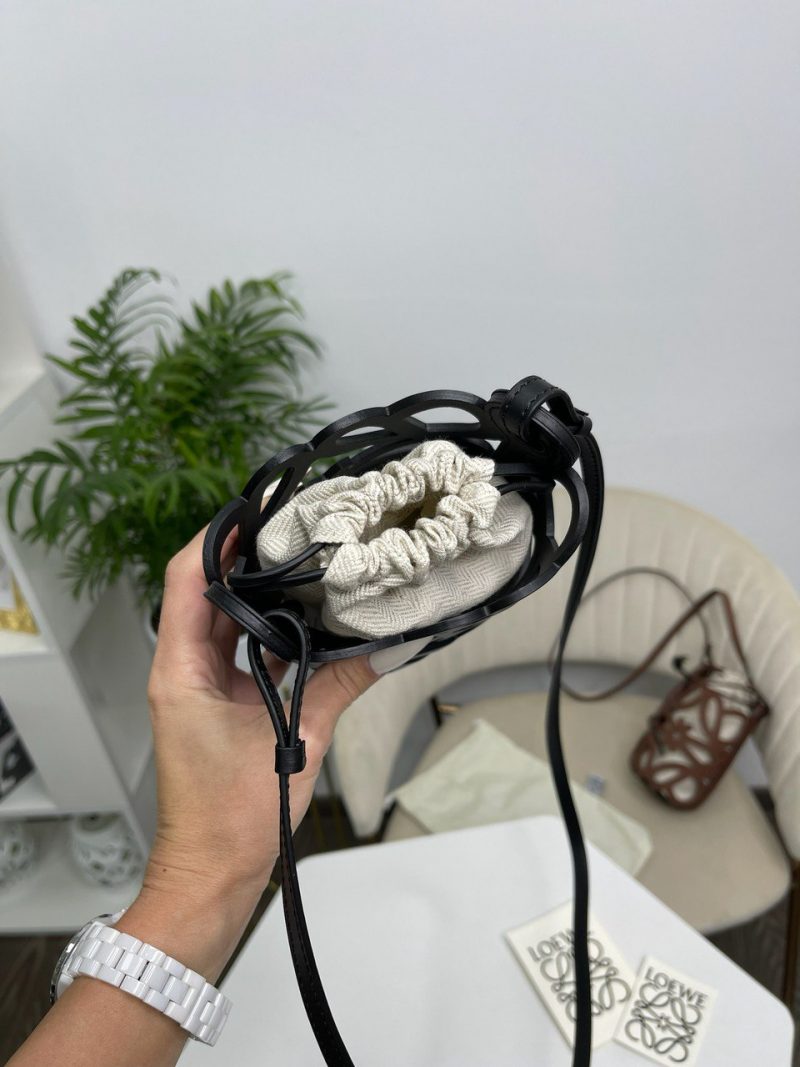 photo_5345918748378387881_y