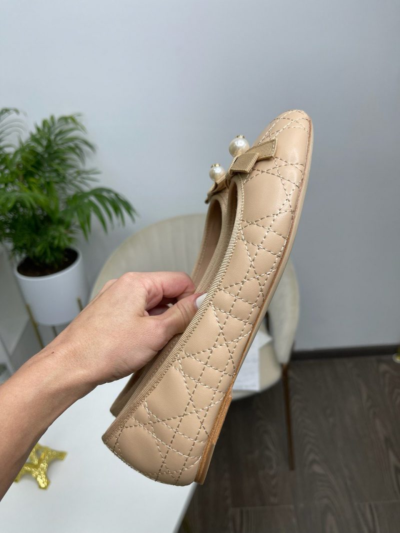 photo_5357190988830987174_y