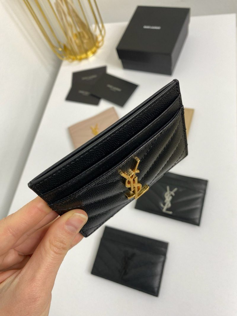 photo_5357190988830987210_y