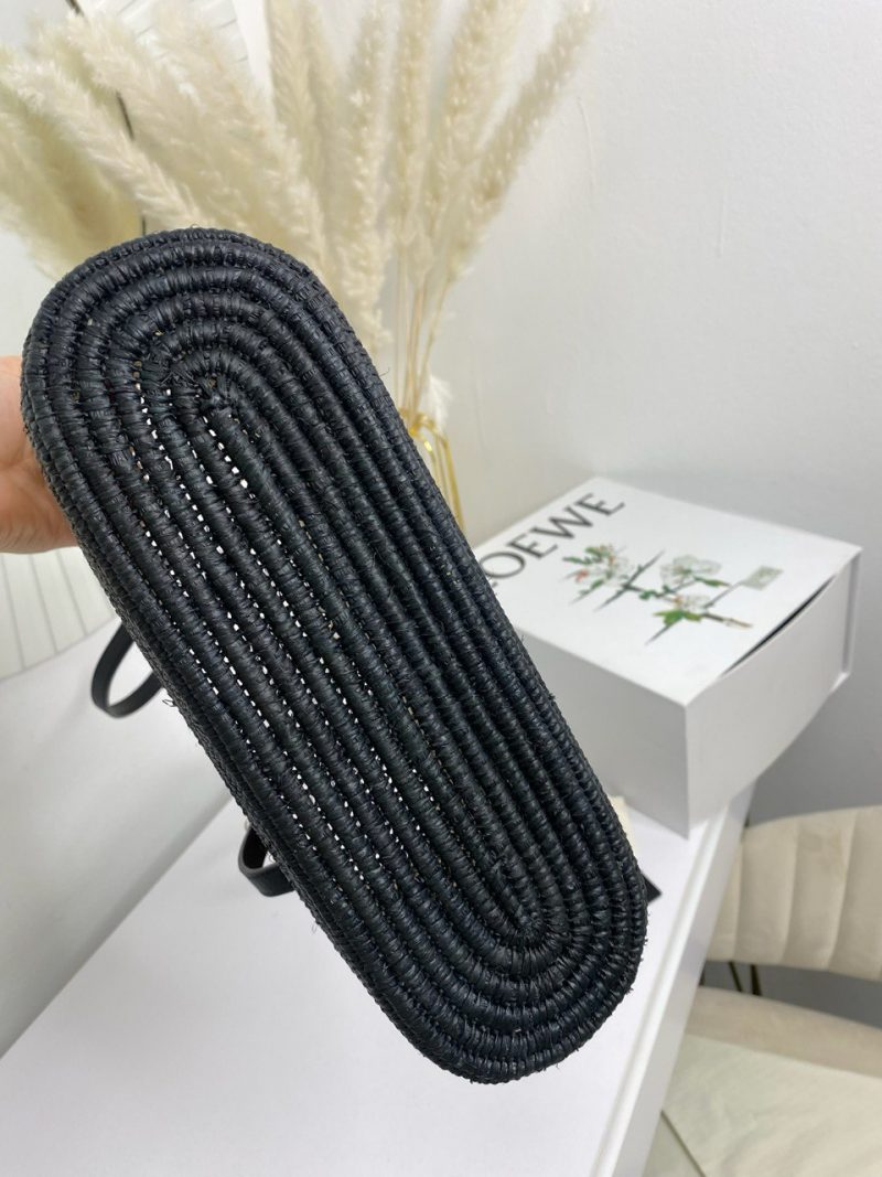 photo_5359442788644674258_y