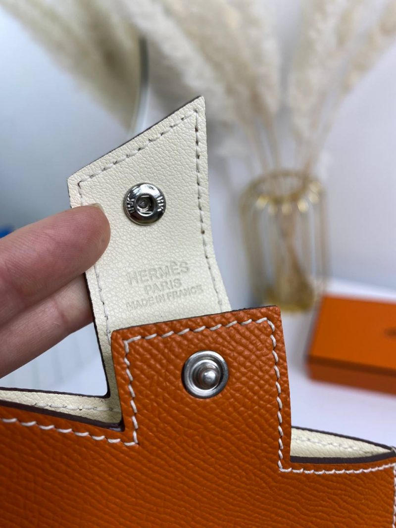 photo_5364237565579875970_y