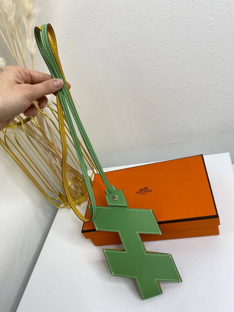 photo_5364237565579875977_y