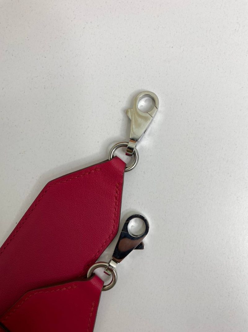 photo_5364237565579876007_y