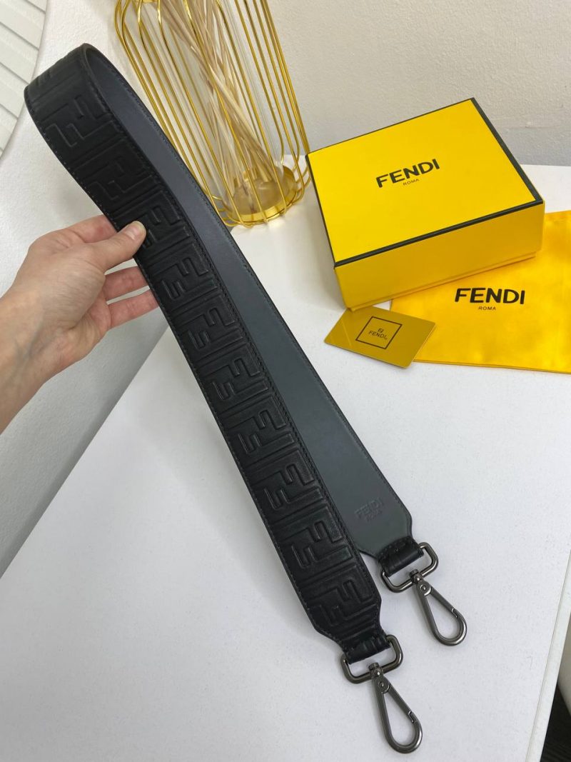 photo_5364237565579876193_y