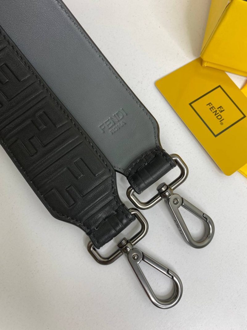 photo_5364237565579876194_y