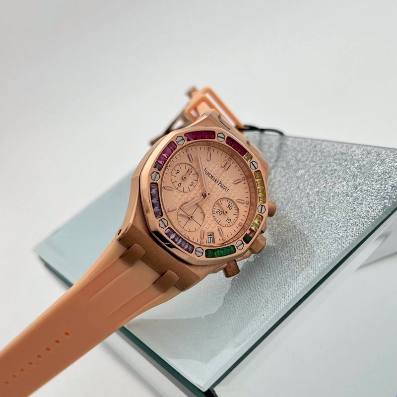 photo_5375511317860963333_y