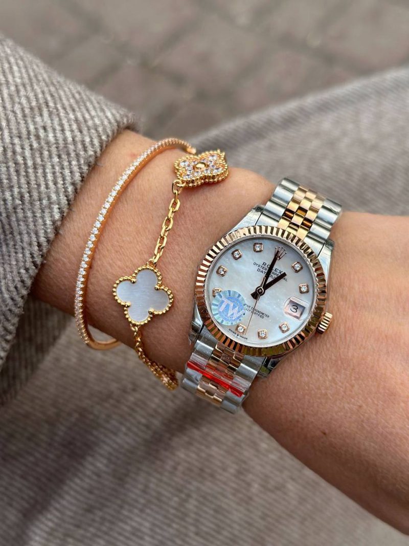 photo_5375511317860963338_y