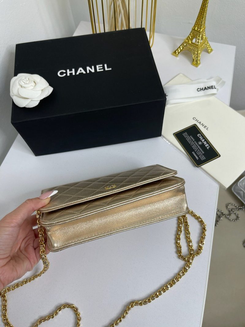 photo_5397775238617490435_y