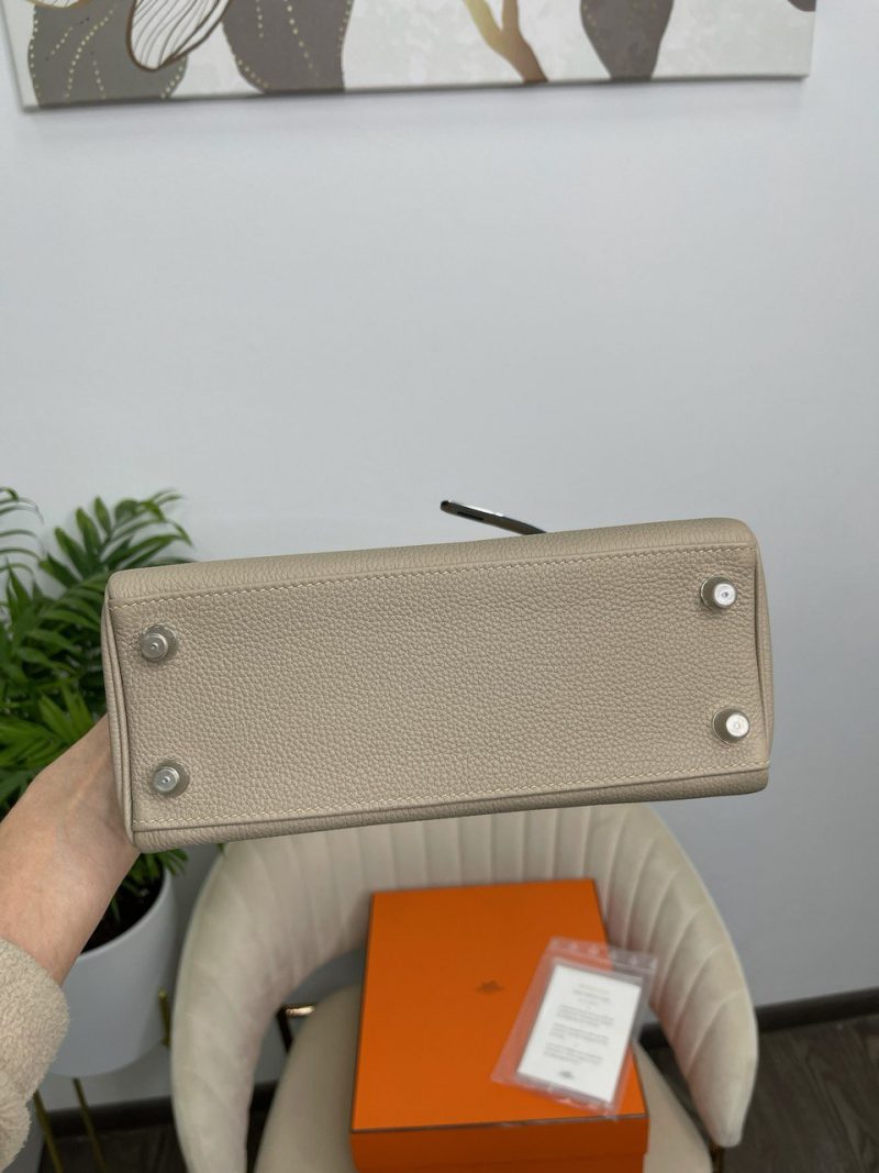 photo_5400107045081962295_y