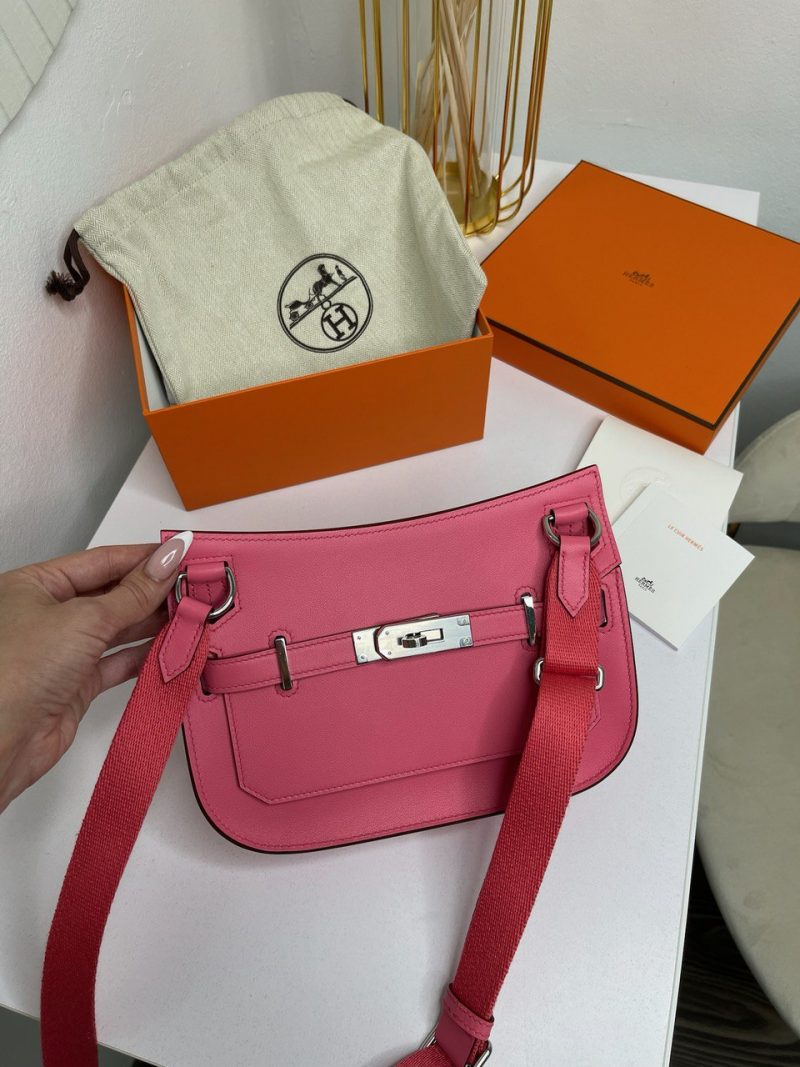 photo_5404365311882420313_y