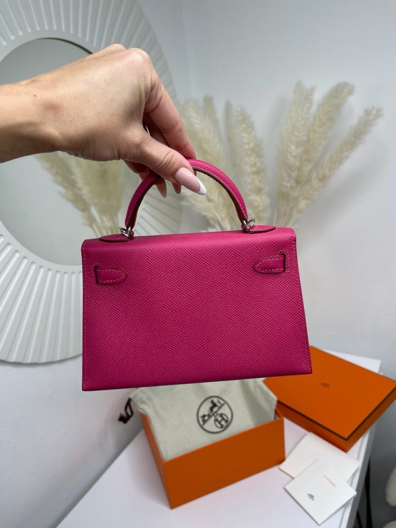 photo_5406617111696103120_y