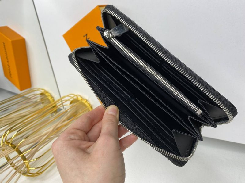 photo_5195230276064762261_y