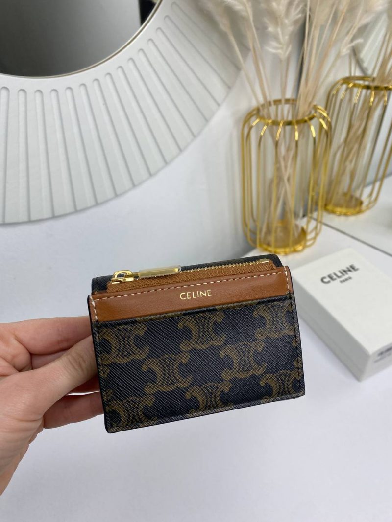 photo_5197438743953400943_y