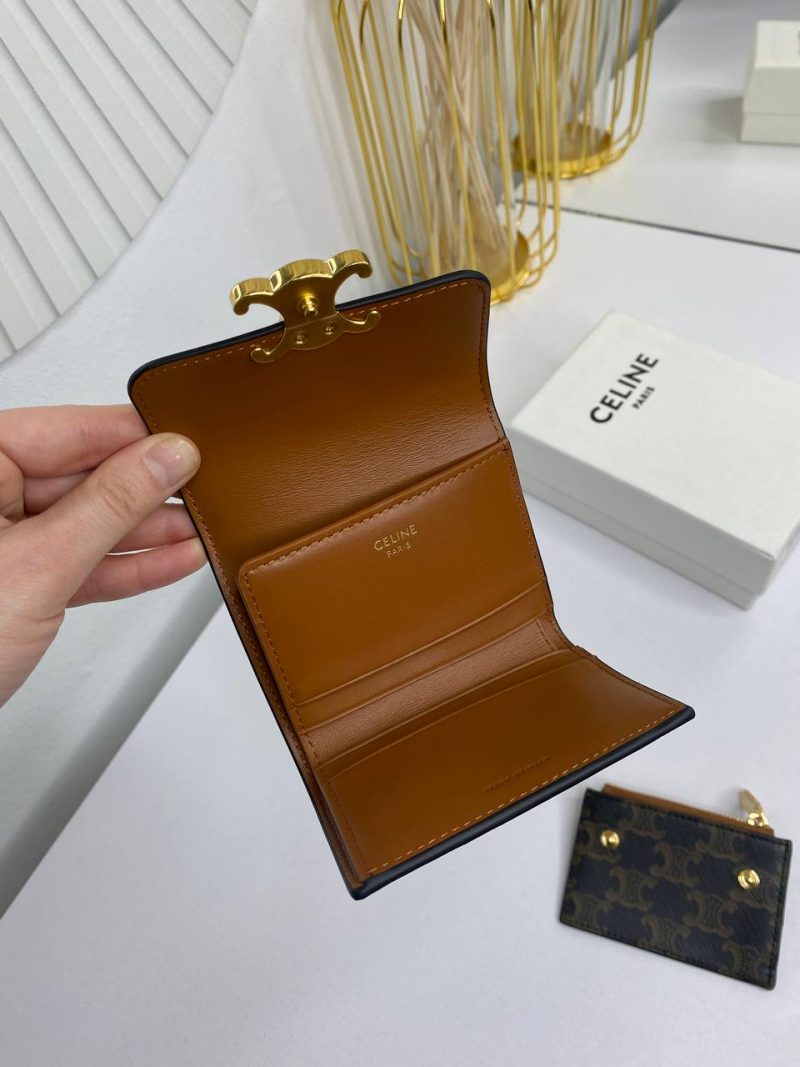 photo_5197438743953400946_y