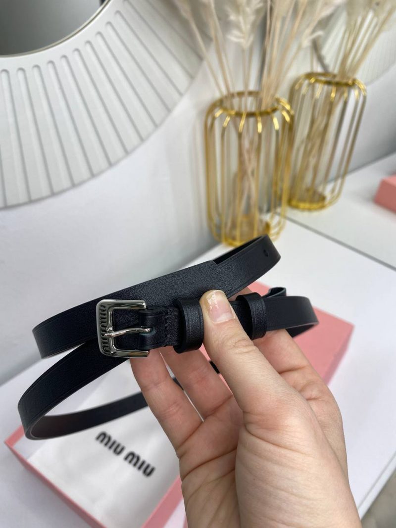 photo_5197438743953400949_y