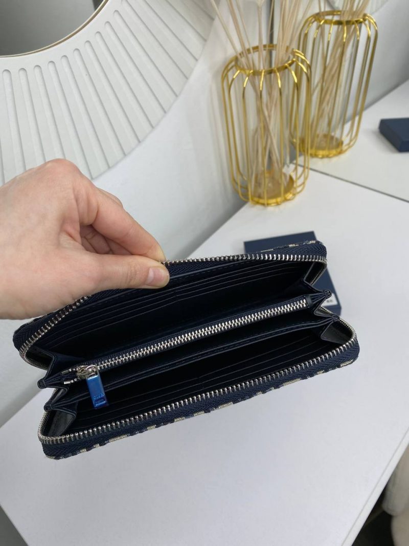 photo_5199804253026244106_y