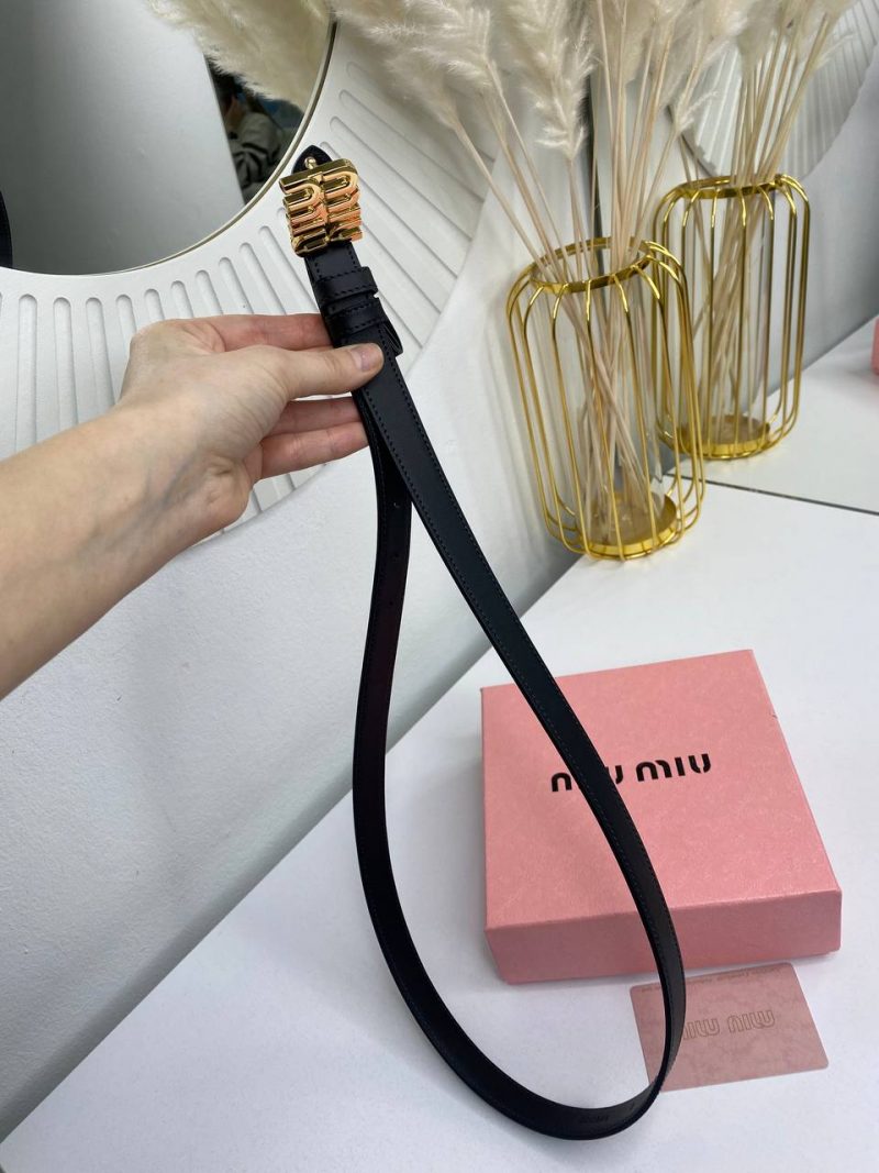 photo_5199804253026244149_y