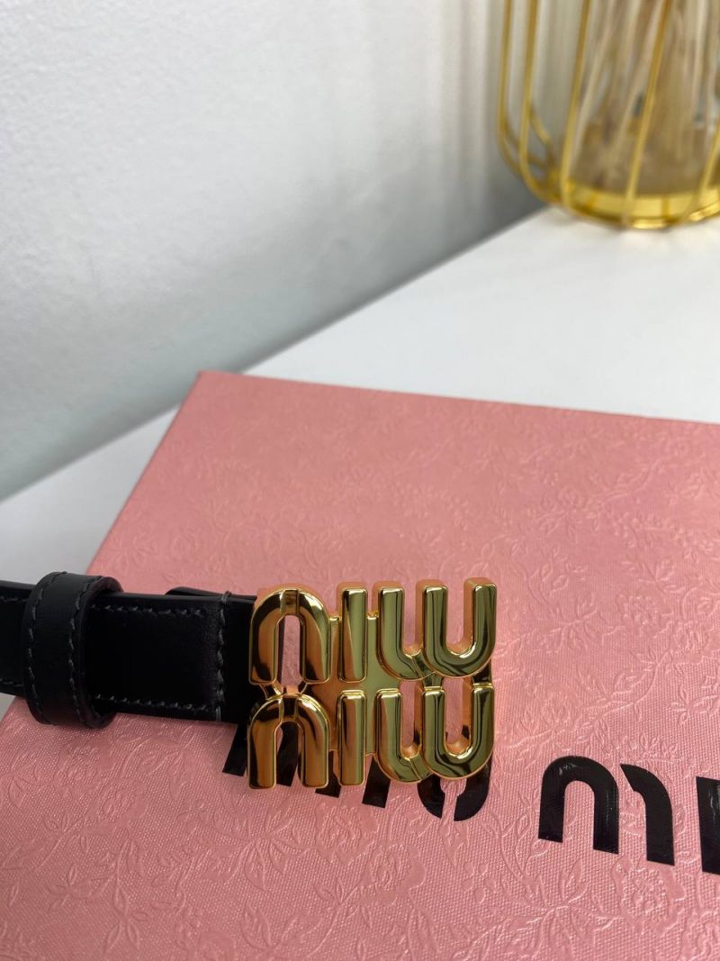 photo_5199804253026244150_y