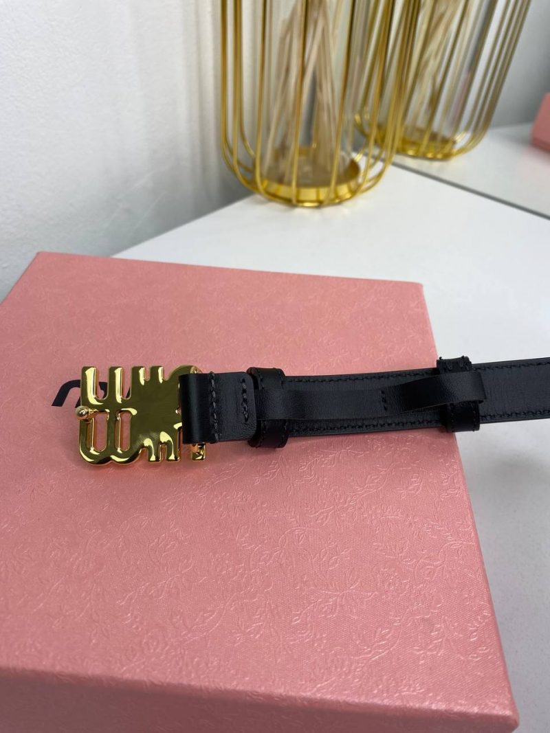 photo_5199804253026244151_y