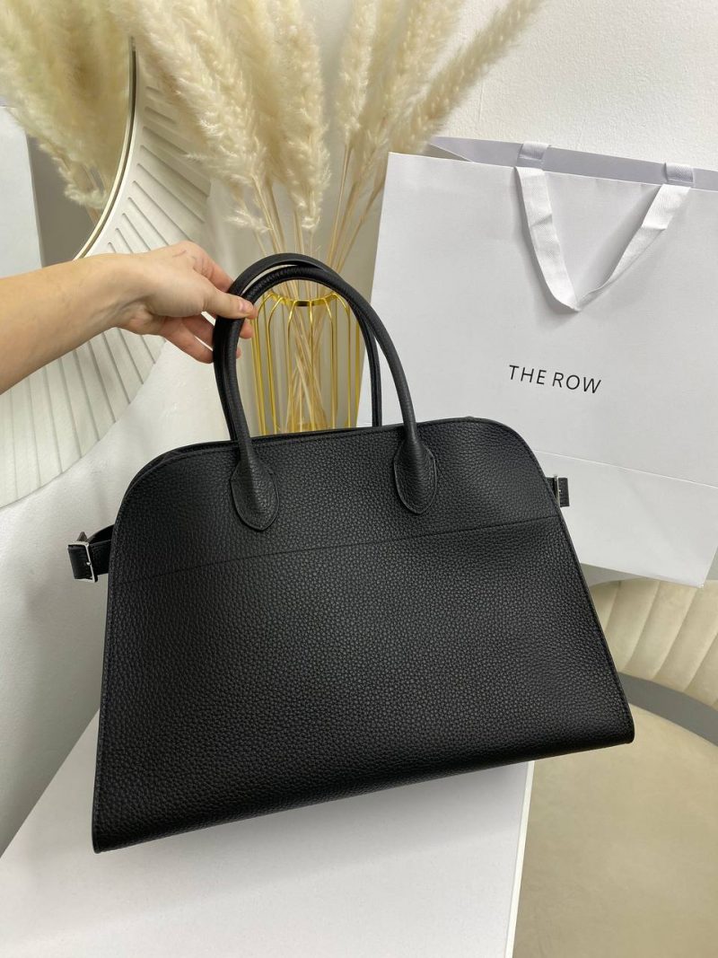 photo_5402215998578350942_y