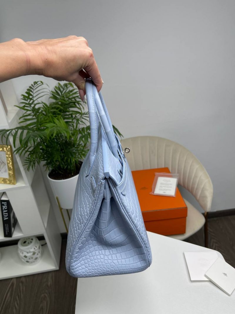 photo_5407023570221127077_y