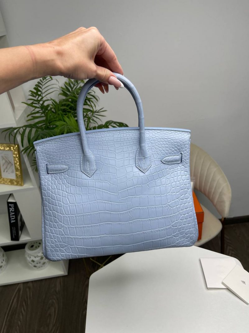 photo_5407023570221127078_y