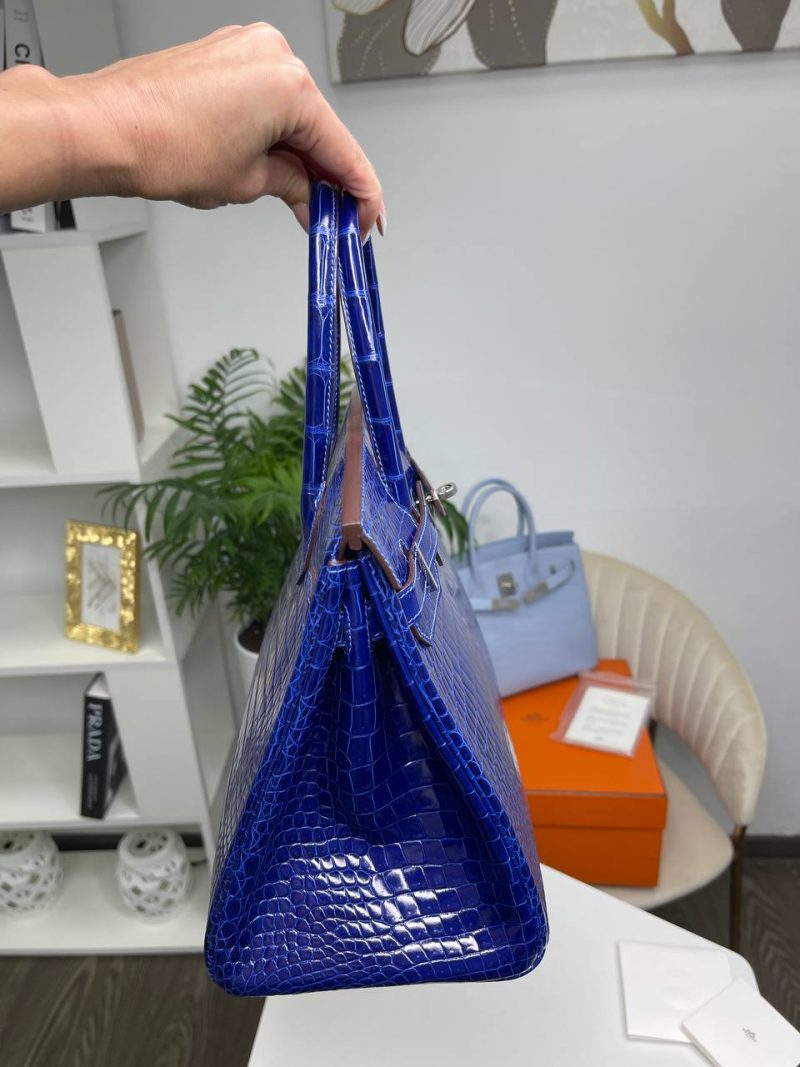 photo_5407023570221127089_y