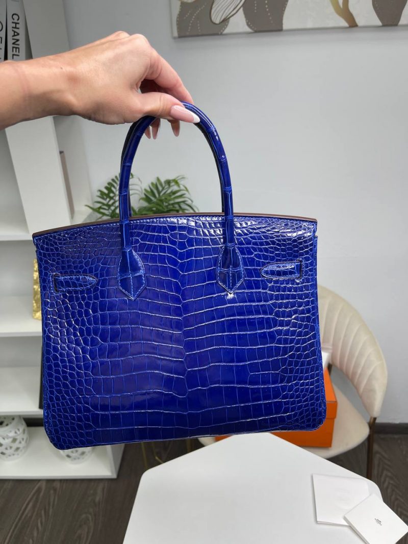 photo_5407023570221127090_y