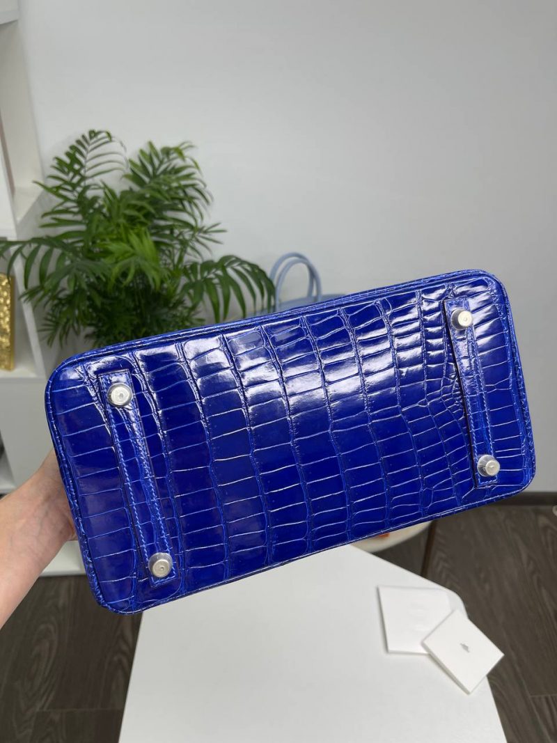 photo_5407023570221127091_y