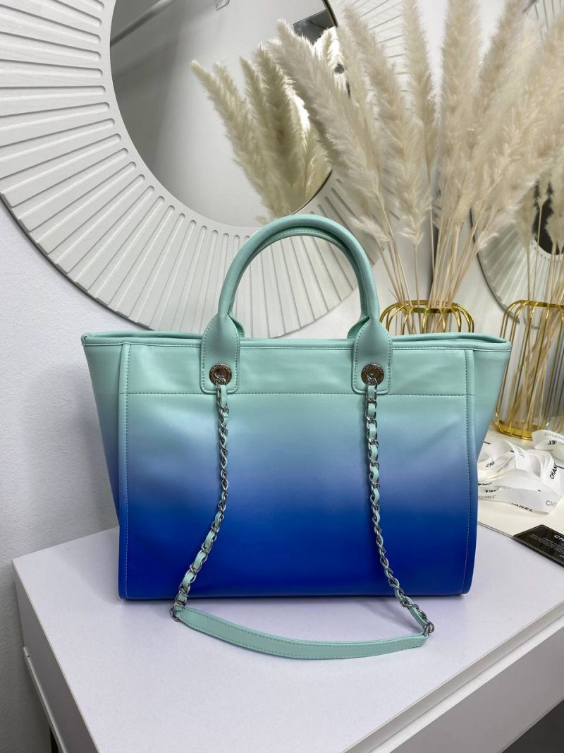 photo_5438122595187808963_y