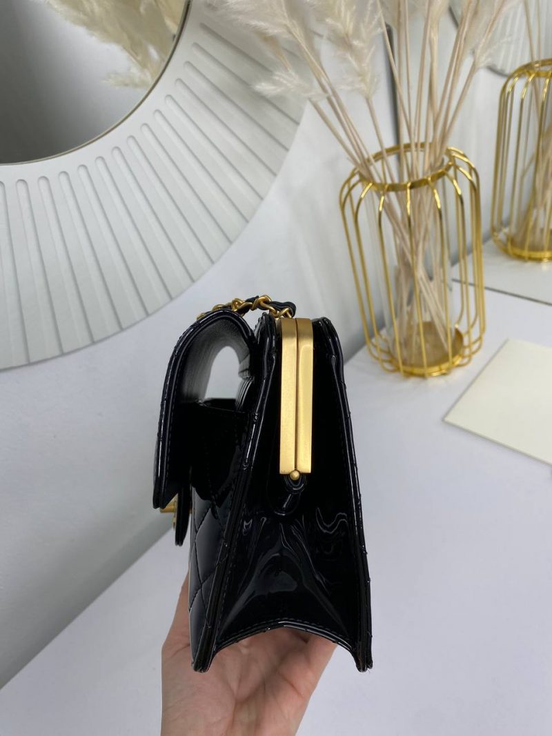 photo_5438122595187809030_y