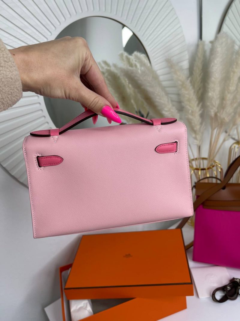 photo_5445368316685311002_y