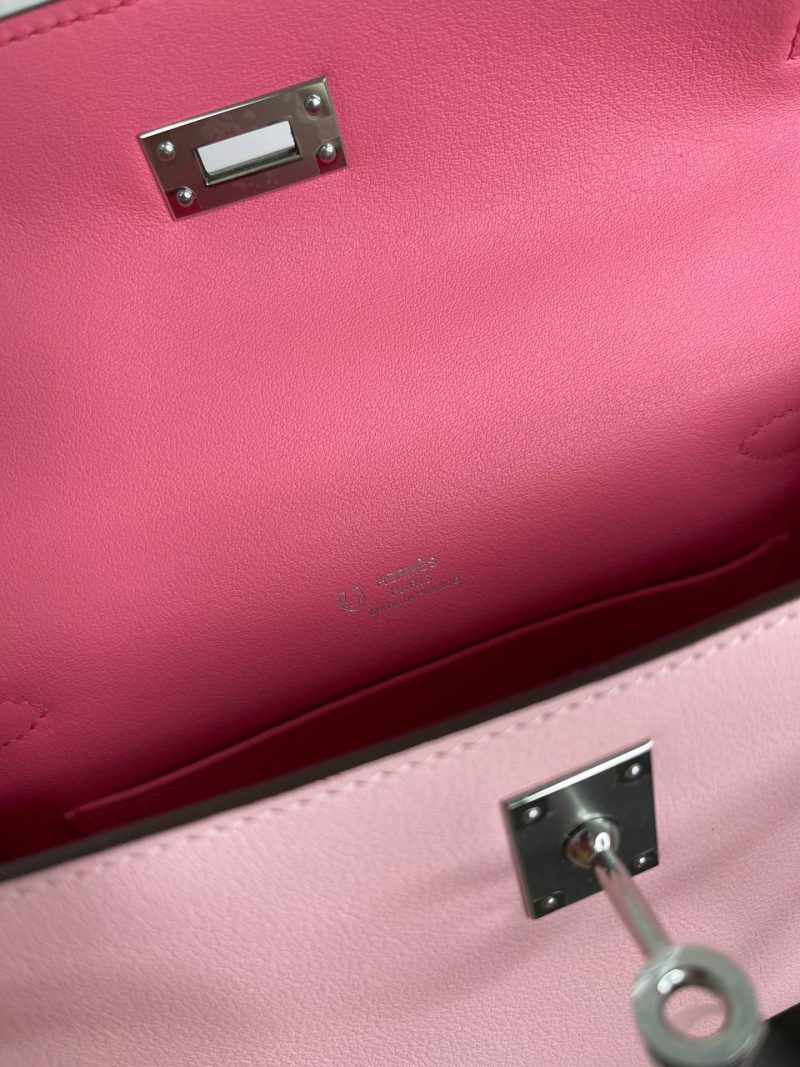 photo_5445368316685311004_y