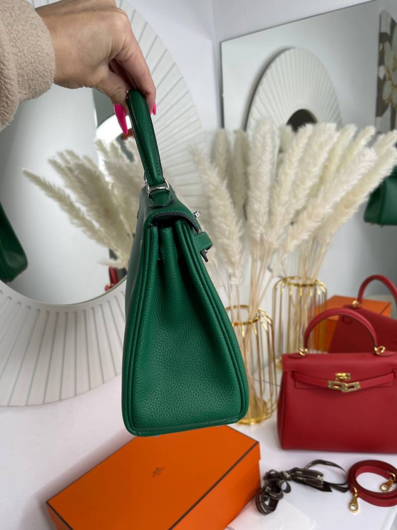 photo_5445368316685311011_y