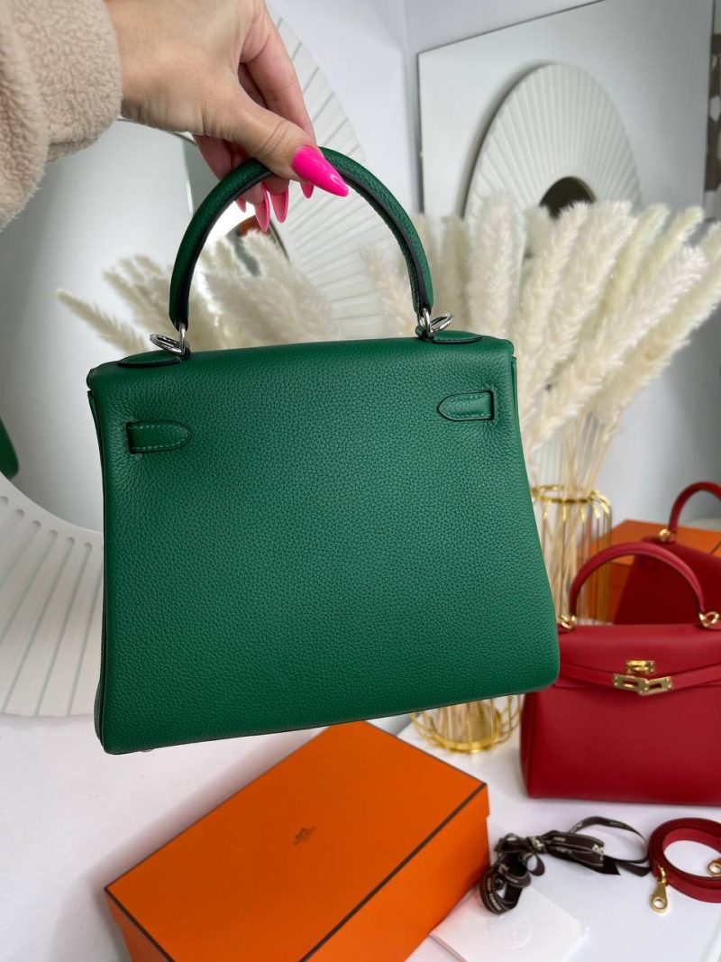 photo_5445368316685311012_y