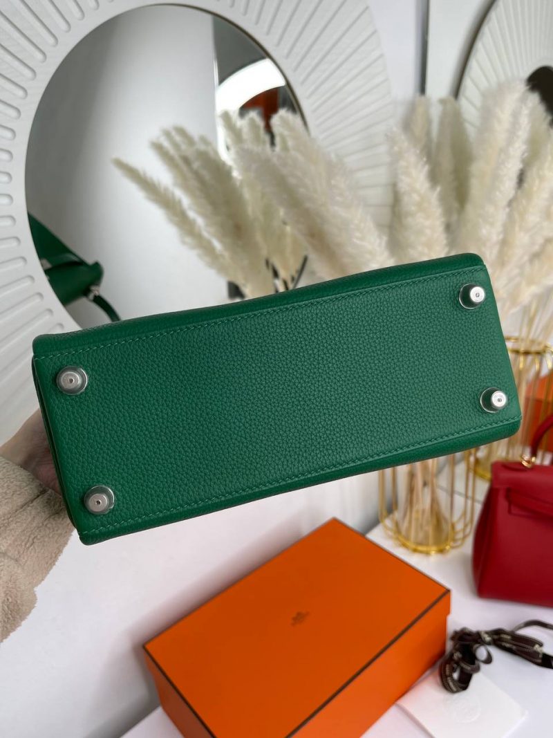 photo_5445368316685311014_y