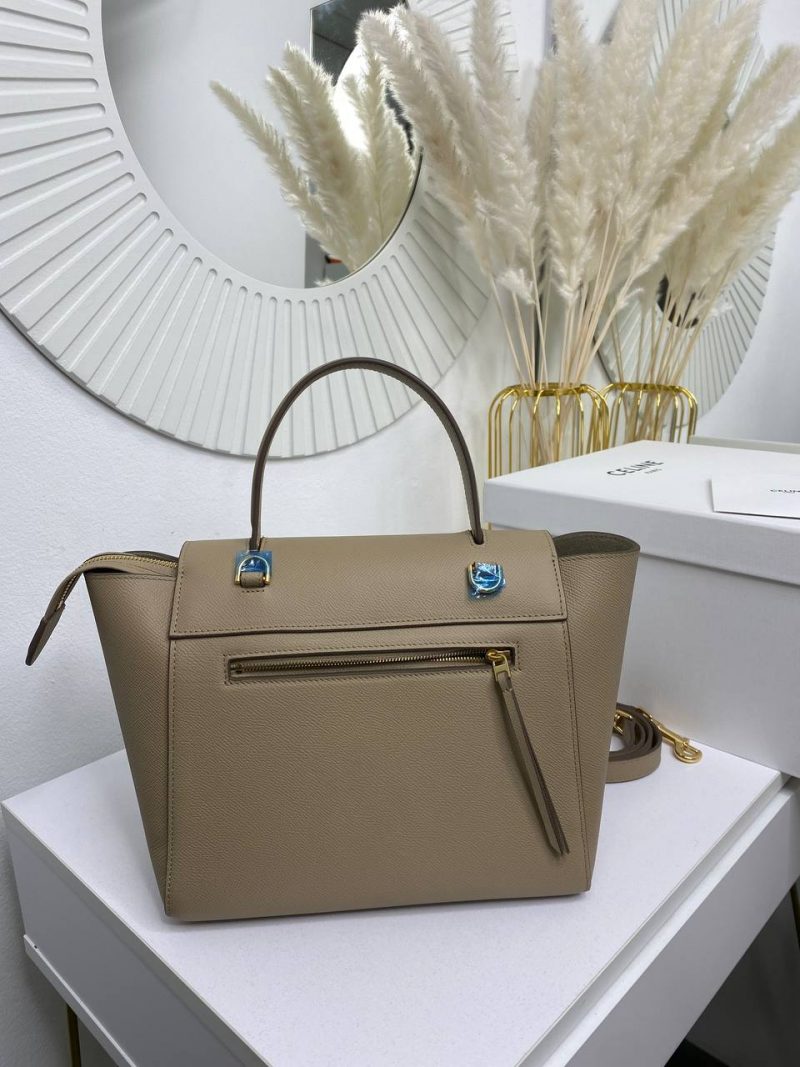 photo_5447408529230123178_y