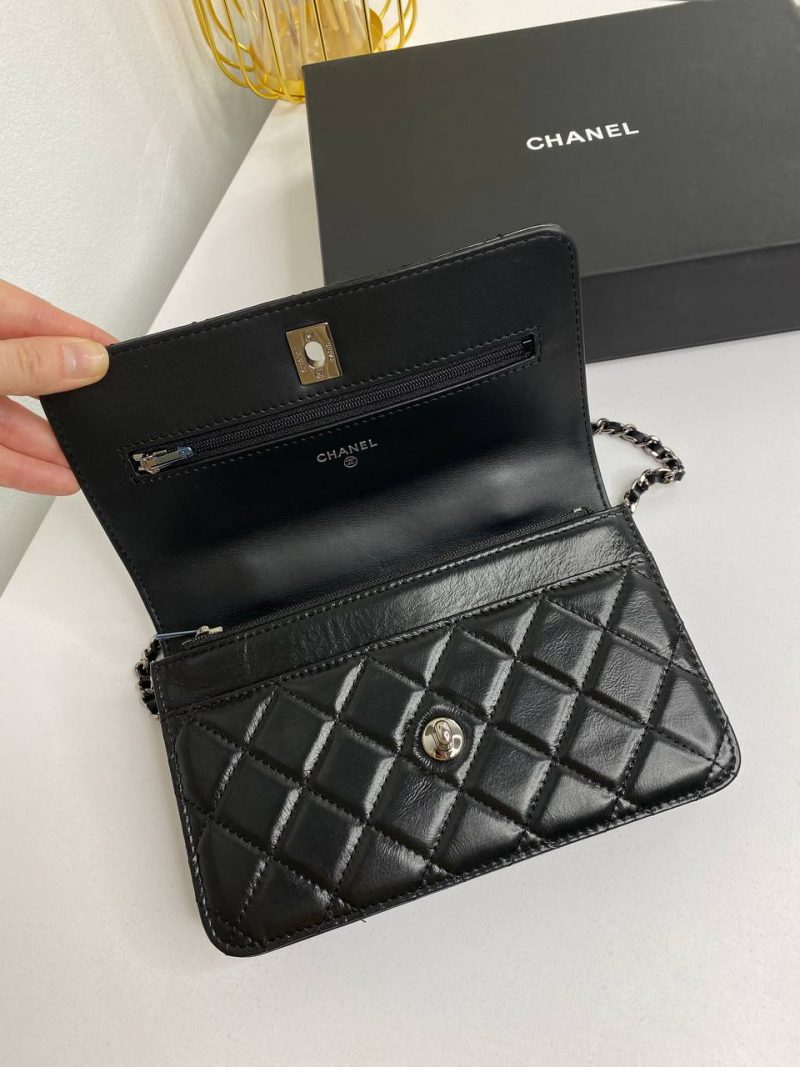 photo_5458685610110867219_y