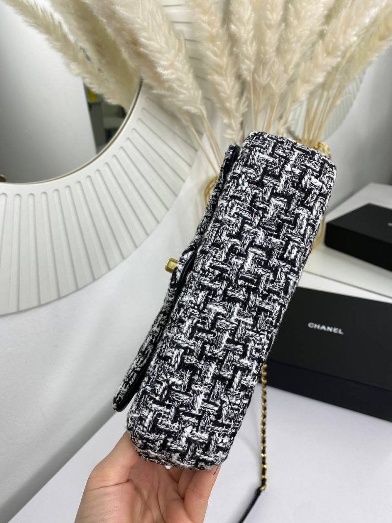 photo_5458685610110867239_y