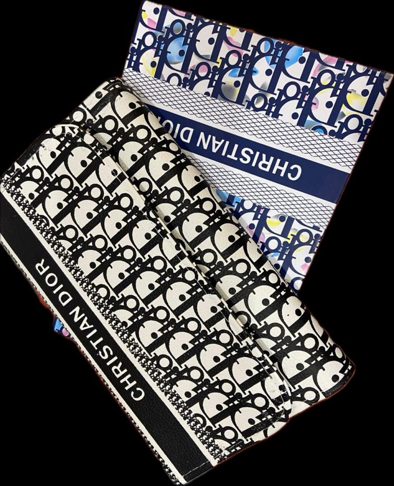 d5ec3e05-8d5f-4670-93f7-4055fd3faa7a