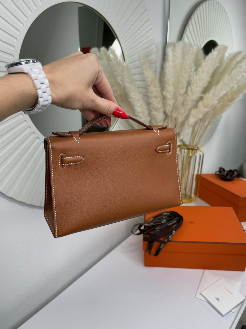 photo_5233509133435657625_y