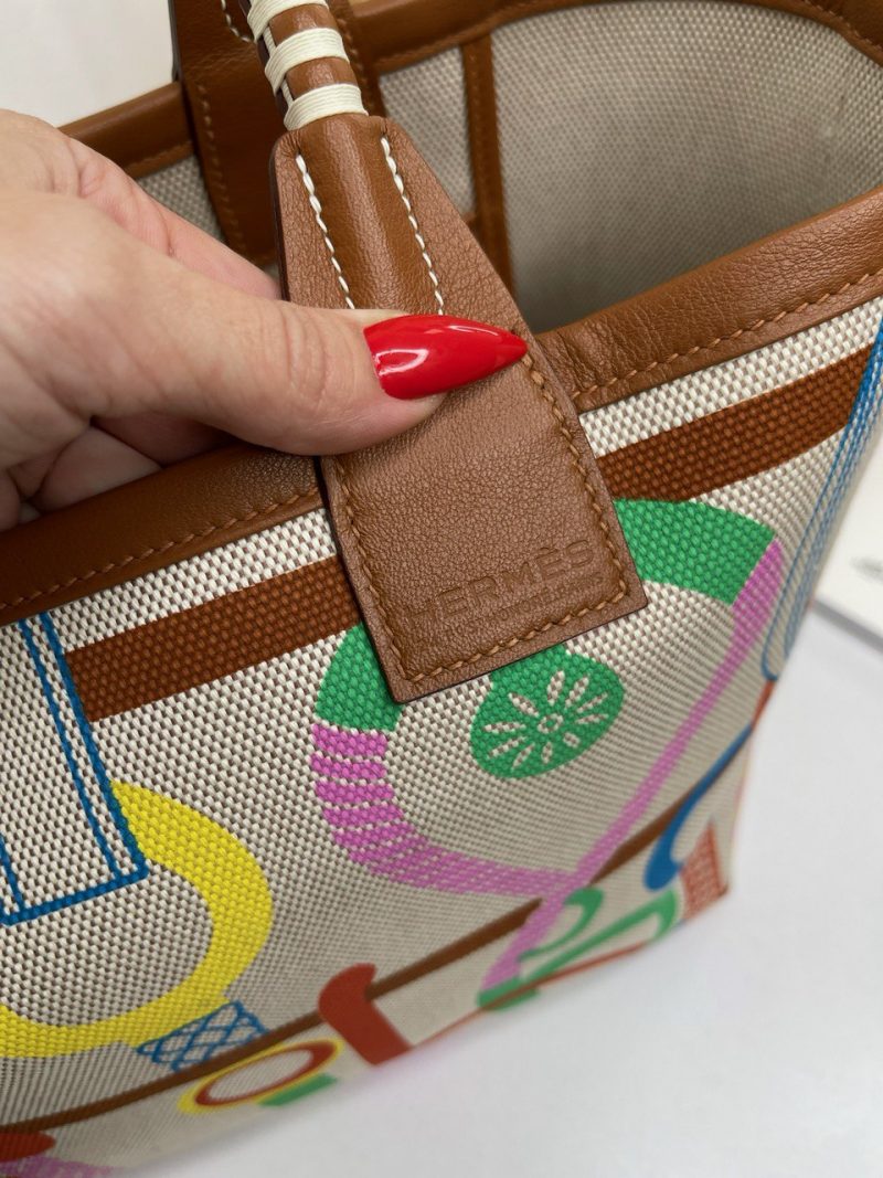 photo_5233509133435657660_y