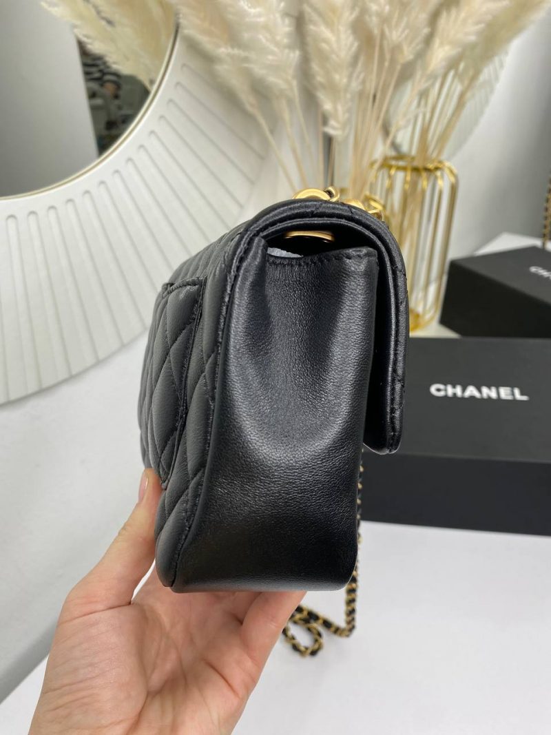 photo_5251234454876314129_y