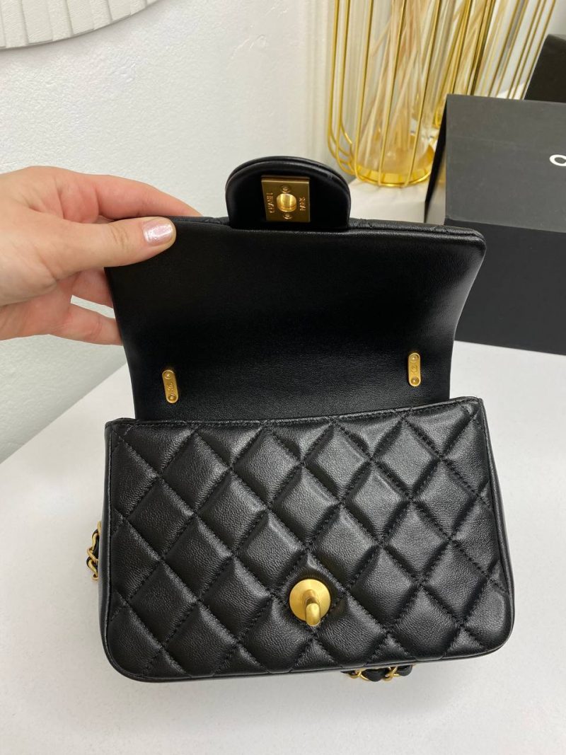 photo_5251234454876314131_y