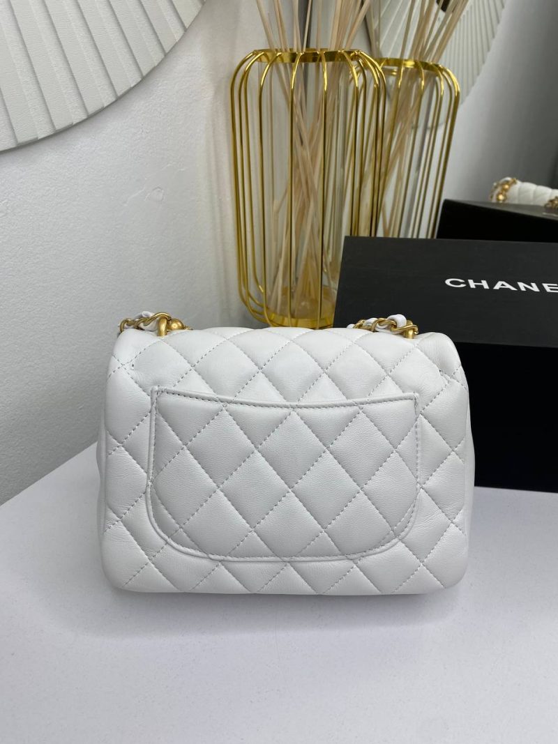 photo_5251234454876314133_y