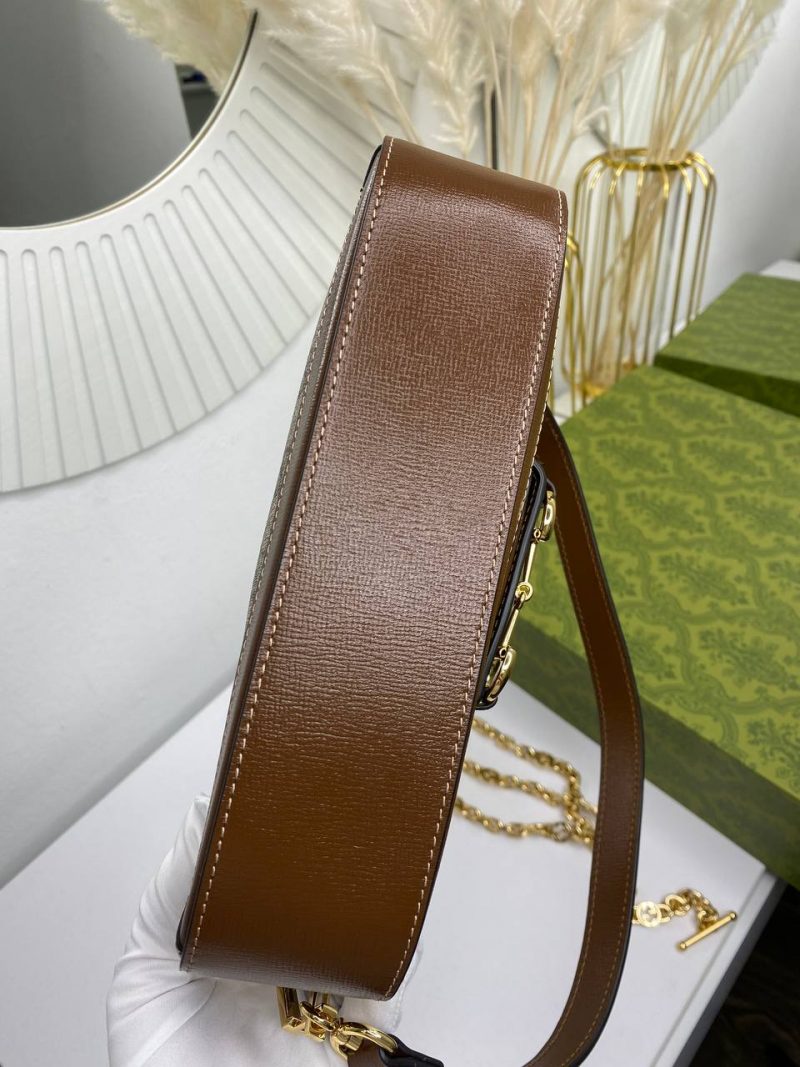 photo_5253946649414327831_y