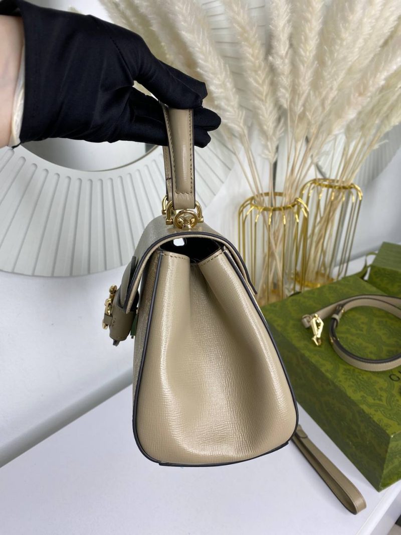 photo_5276440054568441709_y