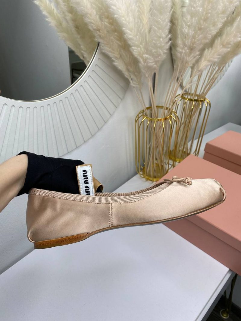 photo_5345954246283092614_y